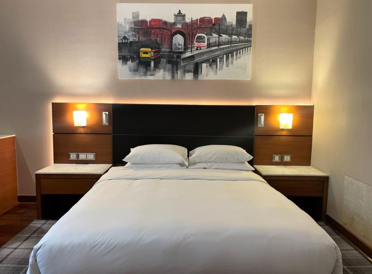 Hyatt Centric Janakpuri New Delhi Hotel Exterior foto A bedroom at the hotel