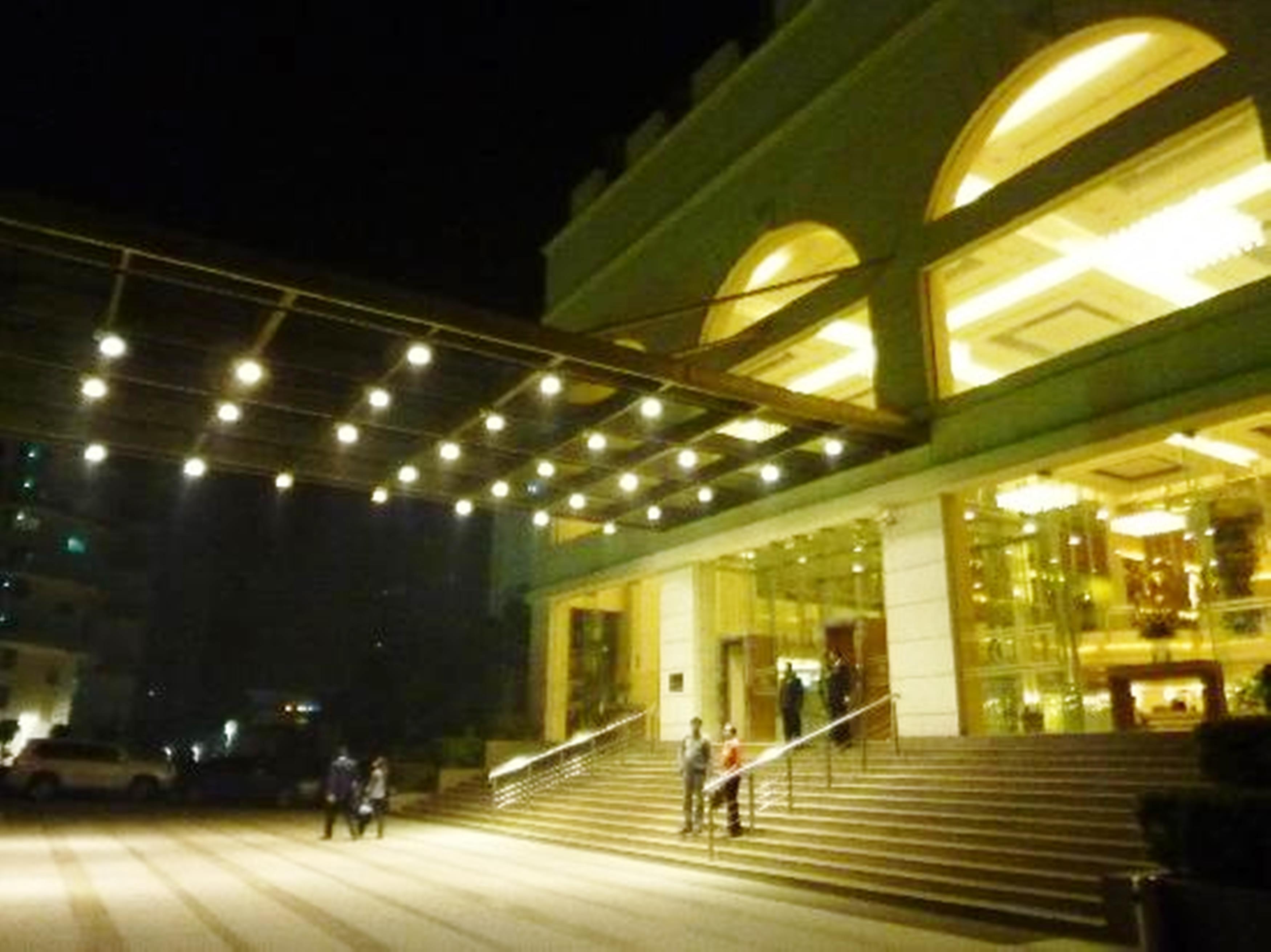 Hyatt Centric Janakpuri New Delhi Hotel Exterior foto The main entrance of the hotel