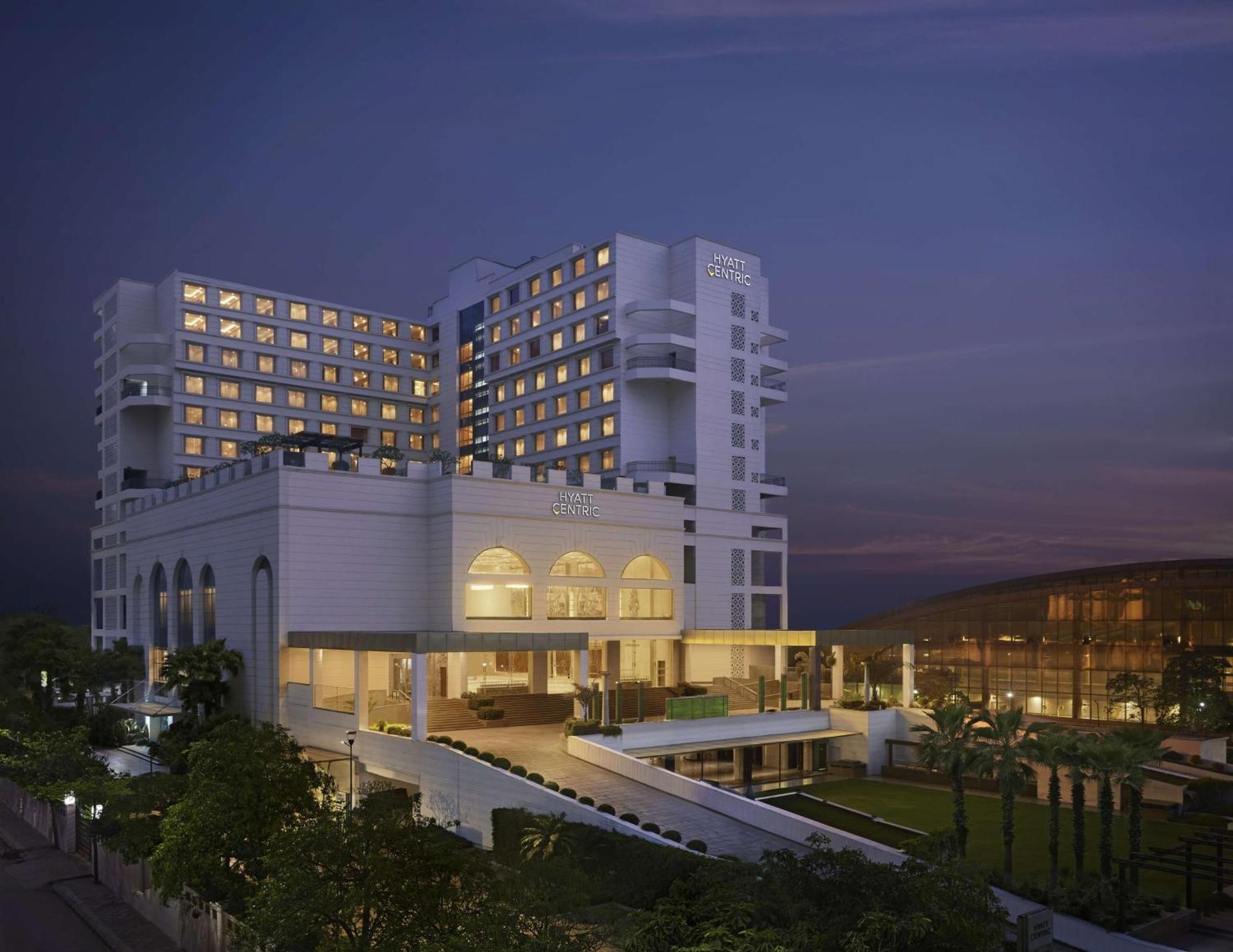 Hyatt Centric Janakpuri New Delhi Hotel Exterior foto The Oberoi, Mumbai